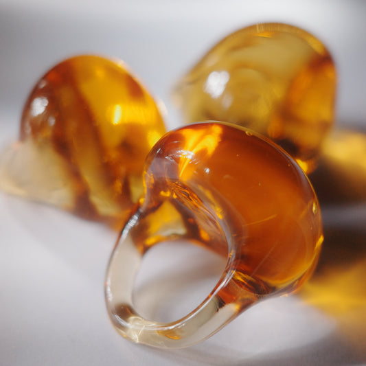 {Amber} Bulb Ring
