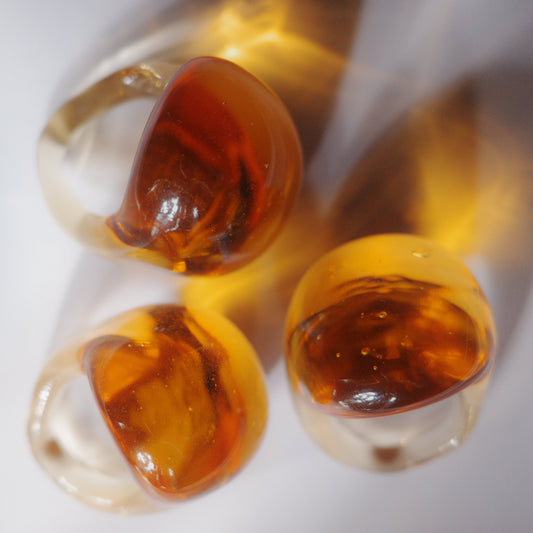 {Amber} Bulb Ring